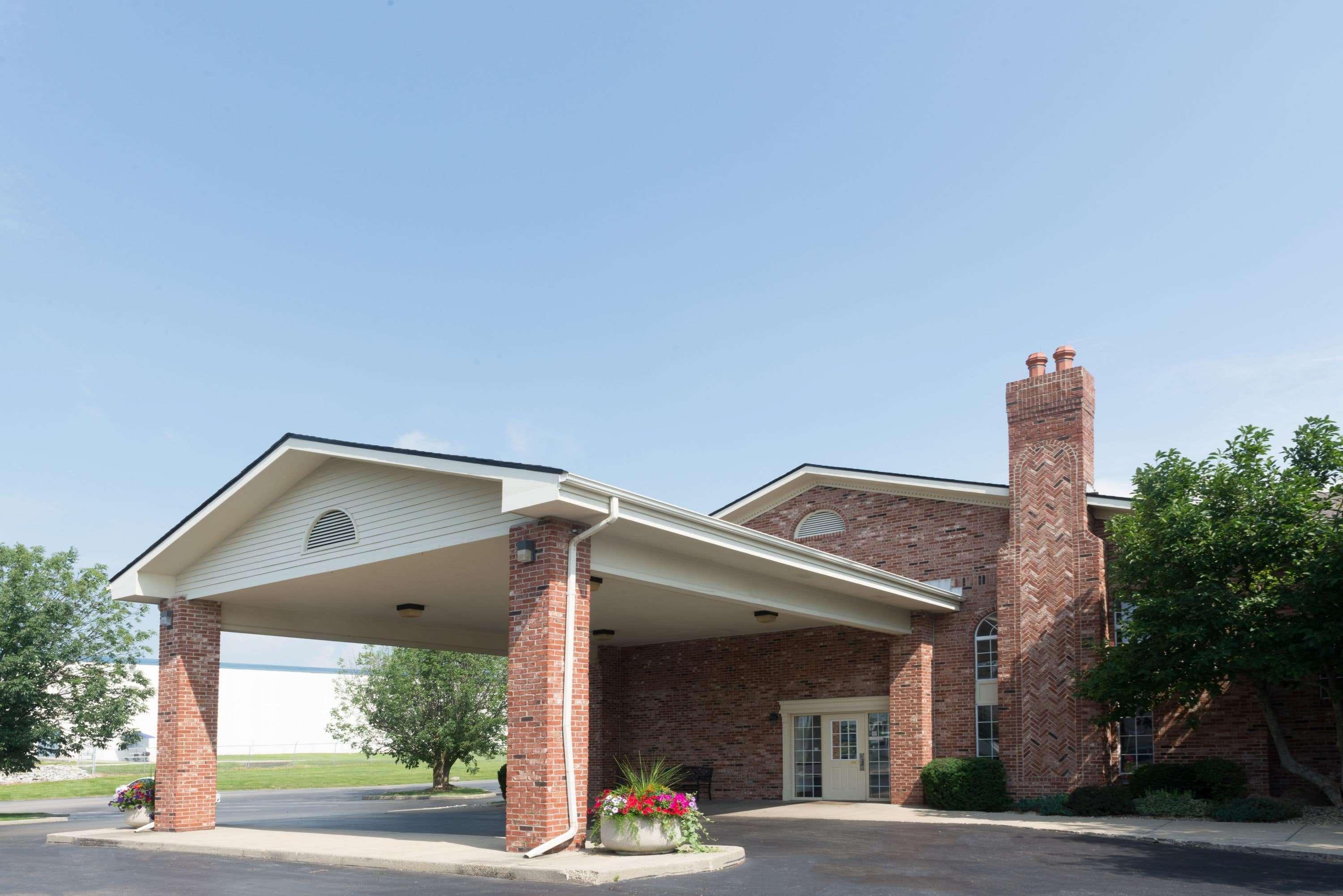 Super 8 By Wyndham Hotel 2*