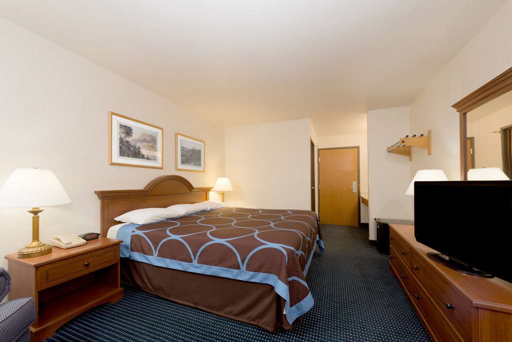 Super 8 By Wyndham Hotel Greenfield