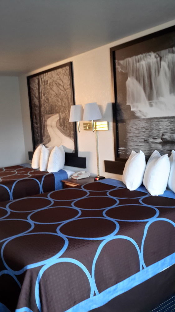 Hotel Super 8 By Wyndham 2*